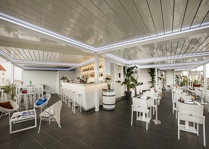 The Tribune, Part Of Jdv By Hyatt Rom